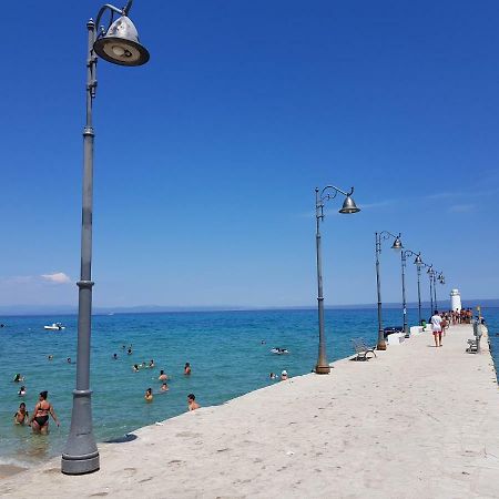 Luxury 2Br Apartment 50M From Beach Pefkochori Exterior foto